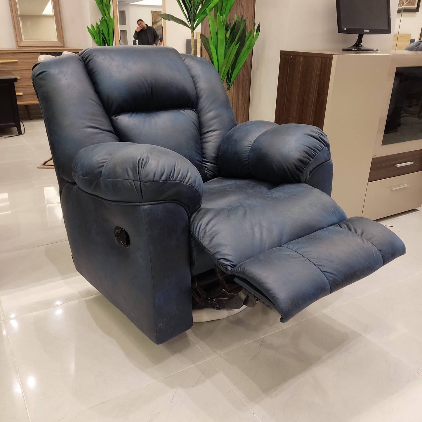 Lazy Boy Recliner Chair – كرسي استرخاء ميكانيزم مستورد جلد مقلوب ازرق غامق 5460 dark blue
