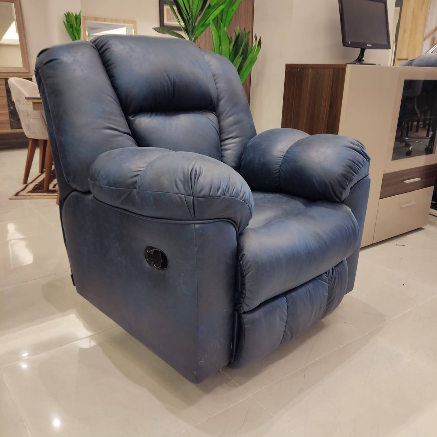 Lazy Boy Recliner Chair – كرسي  استرخاء ميكانيزم مستورد جلد مقلوب ازرق غامق 5460 dark blue